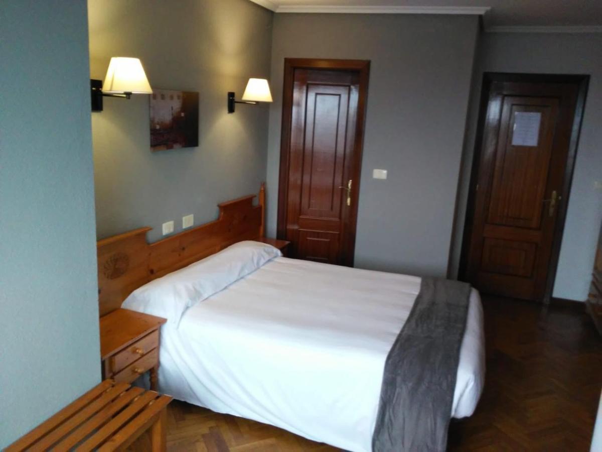 Albergue Hostal Sao Telmo Tui Eksteriør bilde