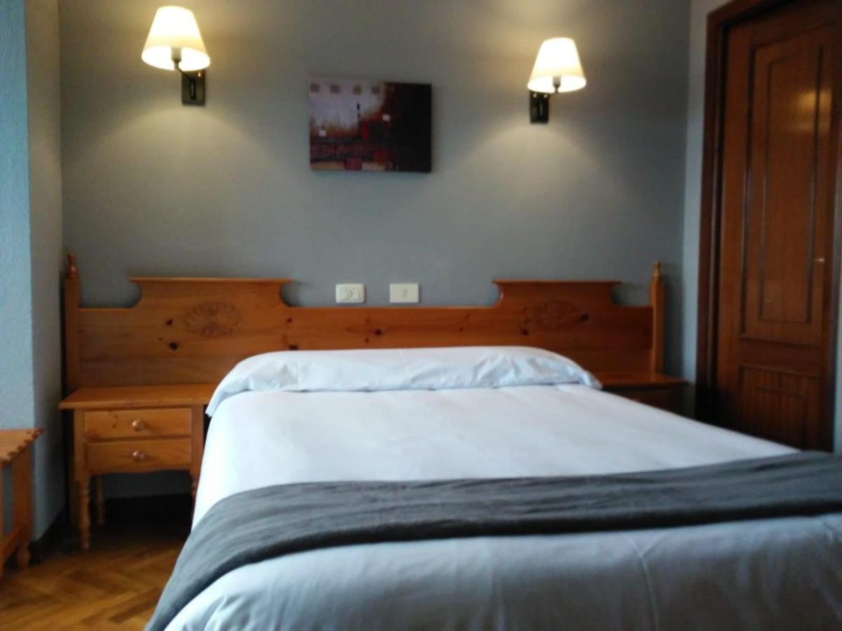 Albergue Hostal Sao Telmo Tui Eksteriør bilde
