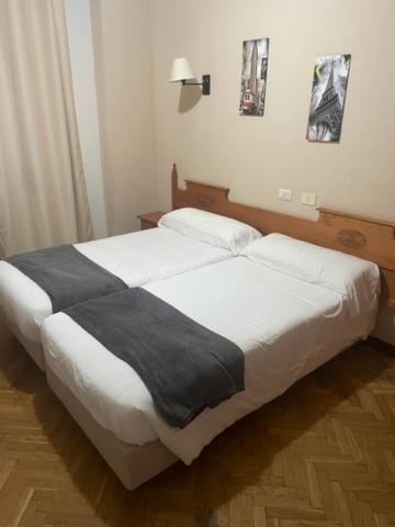 Albergue Hostal Sao Telmo Tui Eksteriør bilde