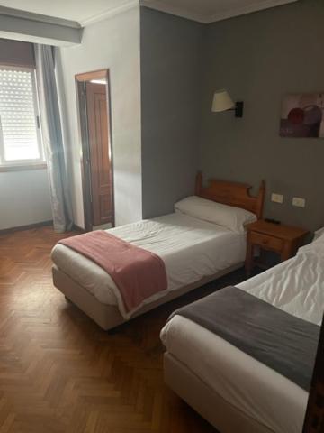 Albergue Hostal Sao Telmo Tui Eksteriør bilde